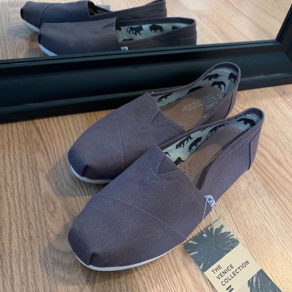 Toms classic canvas Alpargatas NWT